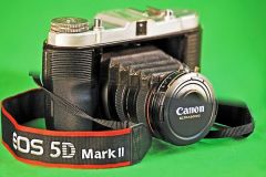 royalty free stock photographyroyalty free stock photography, camera, video, cameraman, lighting, photography, video, record, studio,  pictures images photos pictures images by Alan Gough alangough88@gmail.com